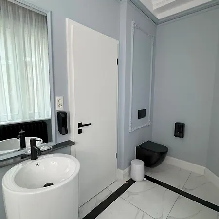 House4you - Praporgescu Konukevi 4*