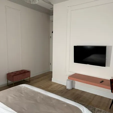 Pensjonat House4you - Praporgescu 4*