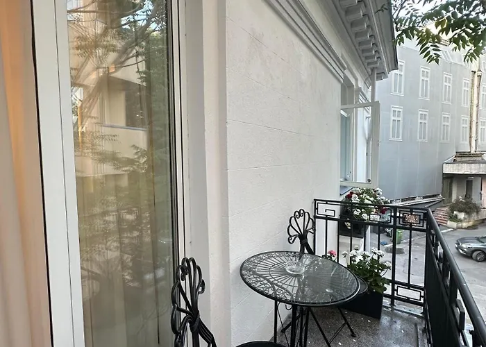 House4you - Praporgescu 4*