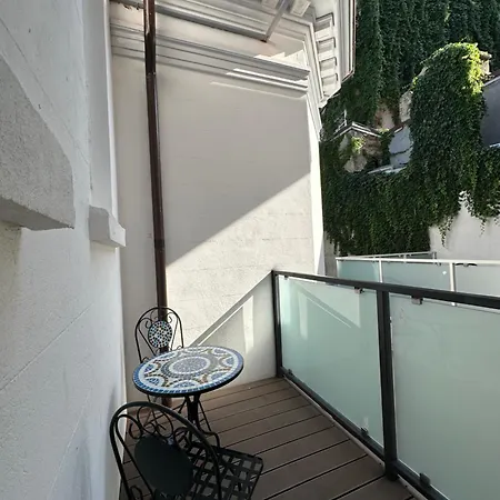 House4you - Praporgescu 4* Bucarest